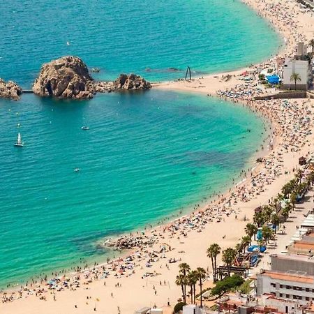 Apartamento Con Piscina En El Centro De Blanes Exterior foto